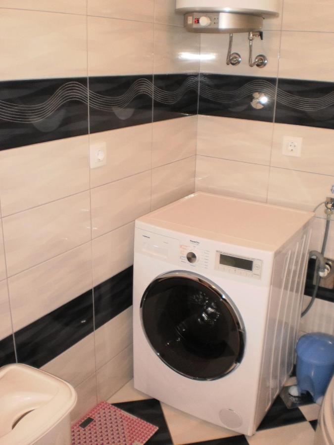 Apartment Lana โอมิช ภายนอก รูปภาพ